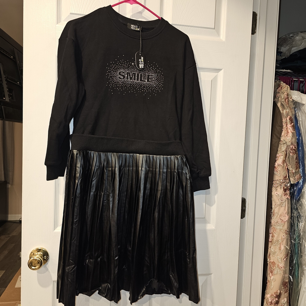 Elegant Black Kids Dress with Pleated Skirt